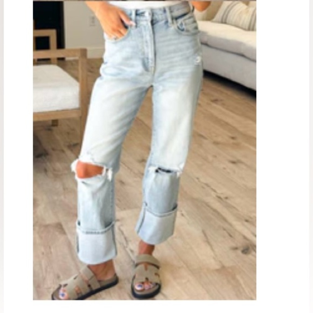 Cello Light Blue Cropped Distressed Jeans